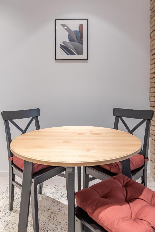 Modern Apartment Close To City Centre Valencia Exterior foto